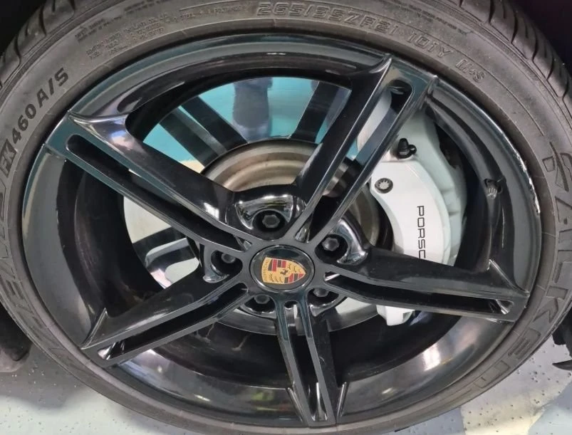 2022 Porsche Taycan - Image 10 of 11
