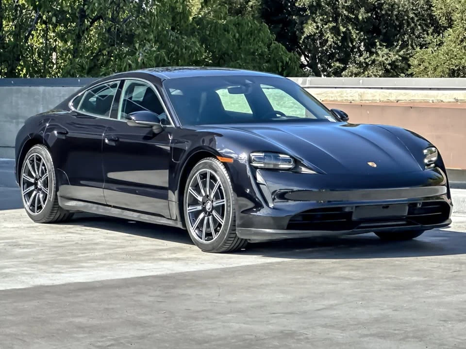 2022 Porsche Taycan - Image 10 of 20