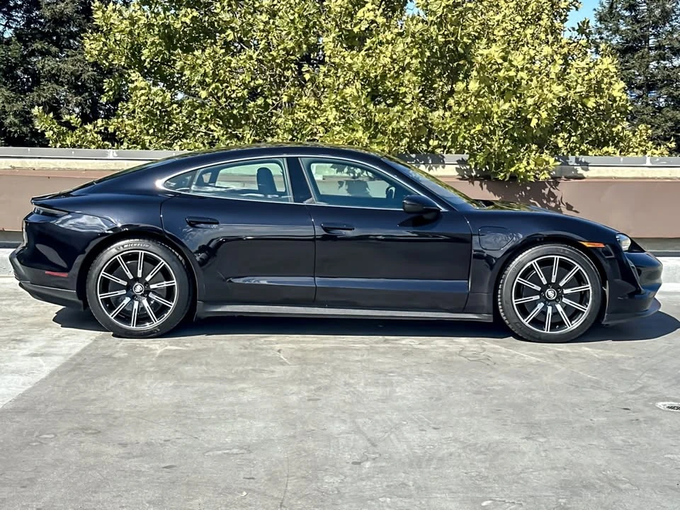 2022 Porsche Taycan - Image 9 of 20