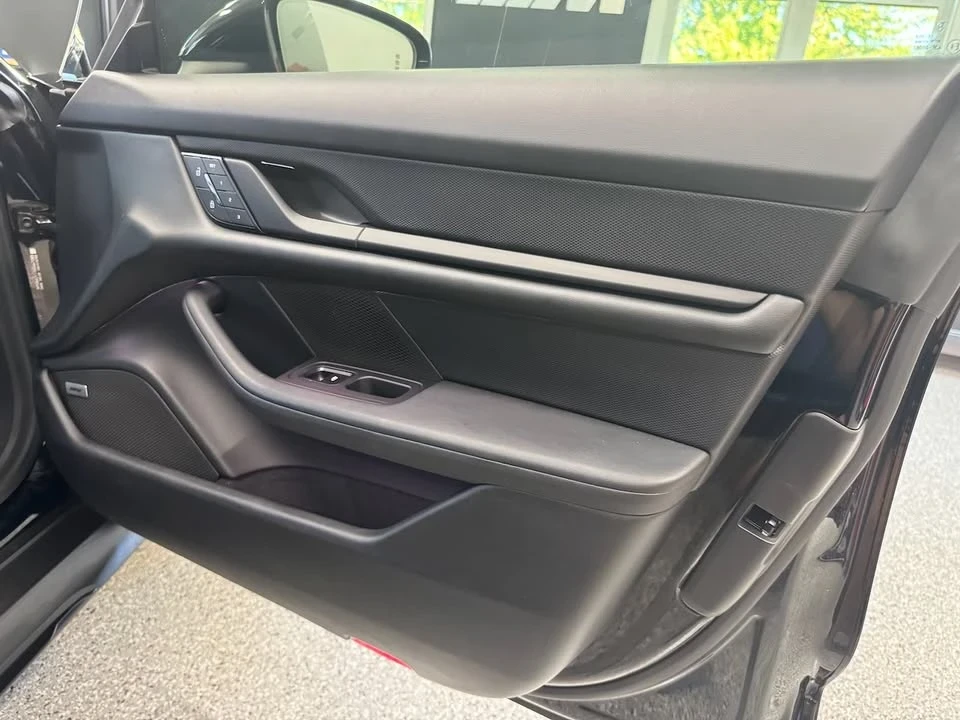 2022 Porsche Taycan 4 - Image 11 of 19