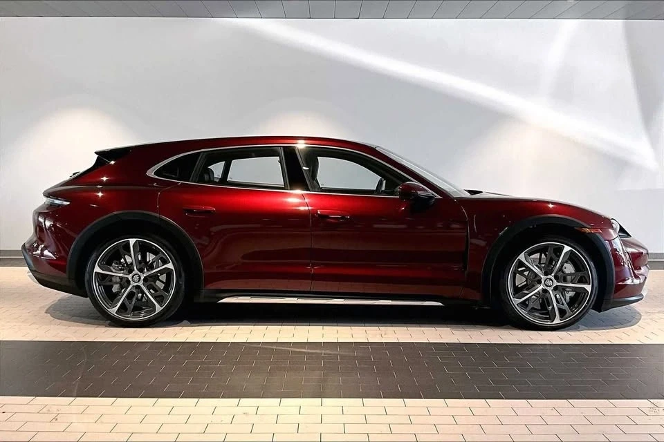 2022 Porsche Taycan 4 - Image 8 of 20