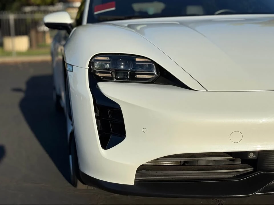 2022 Porsche Taycan - Image 9 of 16