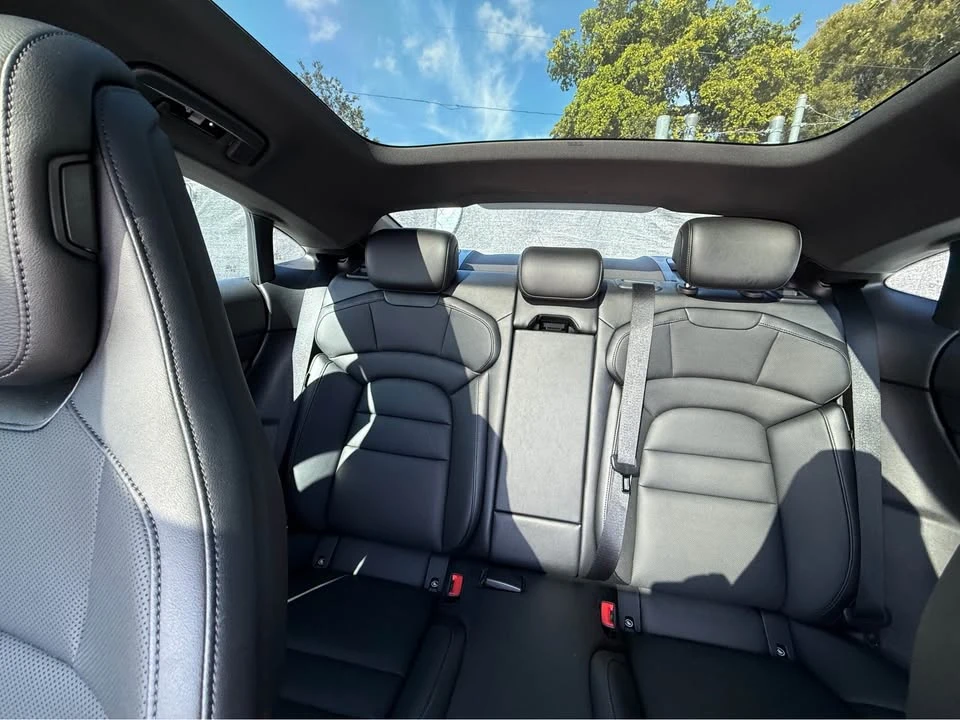 2022 Porsche Taycan 4S - Image 11 of 14