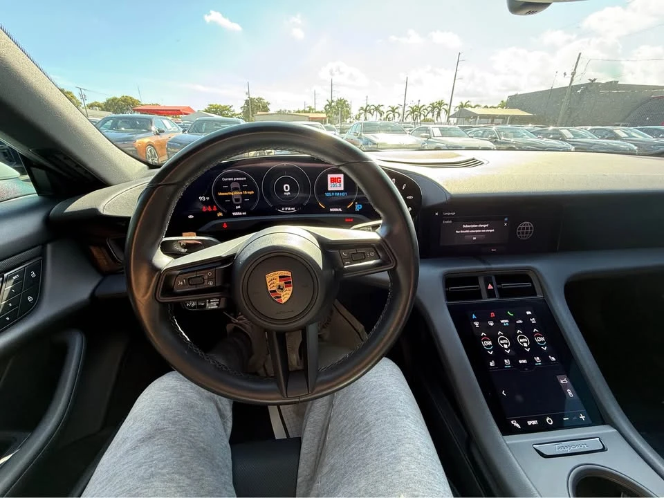 2022 Porsche Taycan 4S - Image 9 of 14