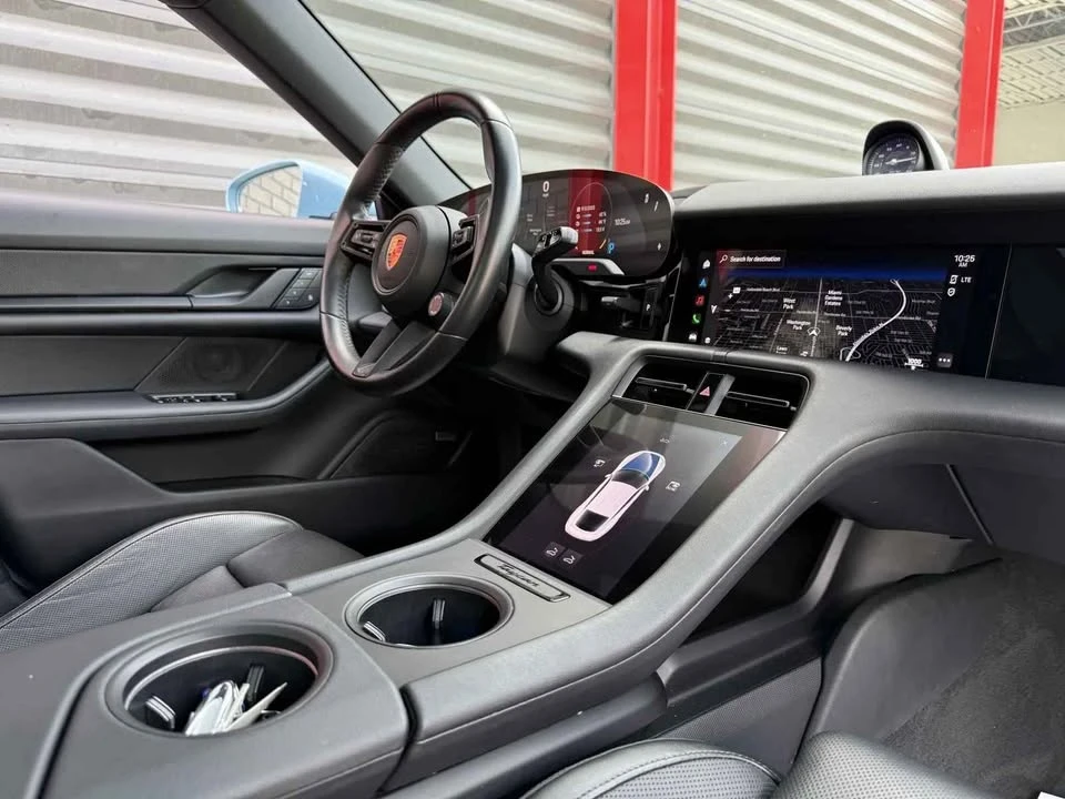 2022 Porsche Taycan 4S - Image 4 of 6