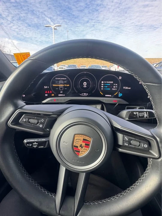 2022 Porsche Taycan 4S - Image 16 of 18