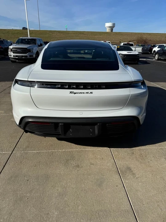 2022 Porsche Taycan 4S - Image 4 of 17