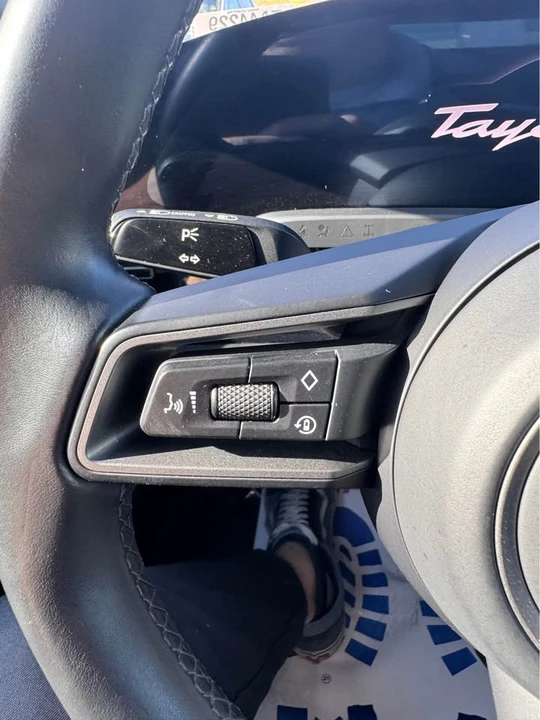 2022 Porsche Taycan 4S - Image 14 of 17