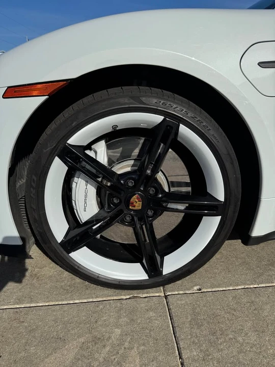 2022 Porsche Taycan 4S - Image 9 of 17