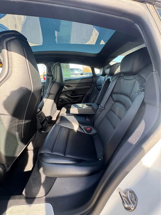 2022 Porsche Taycan 4S - Image 10 of 17