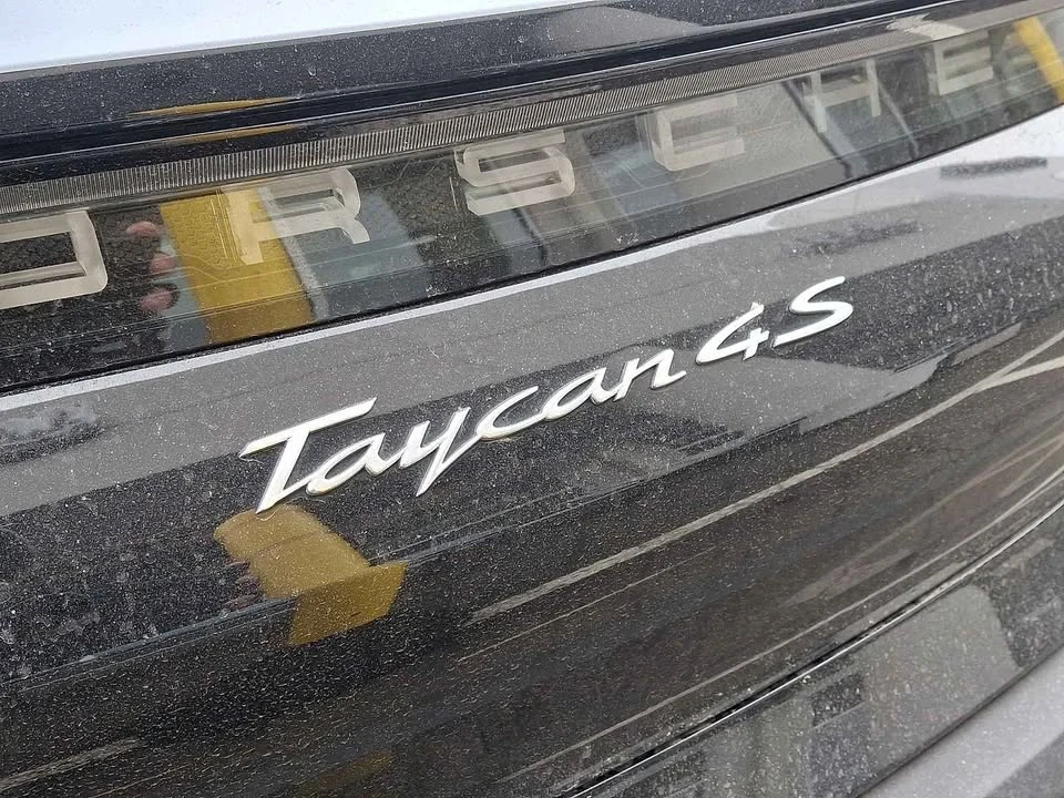 2022 Porsche Taycan 4S - Image 6 of 6