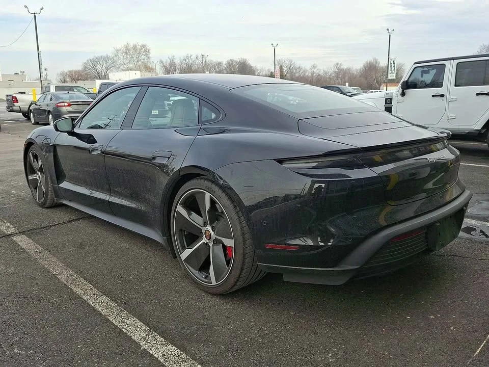 2022 Porsche Taycan 4S - Image 4 of 6