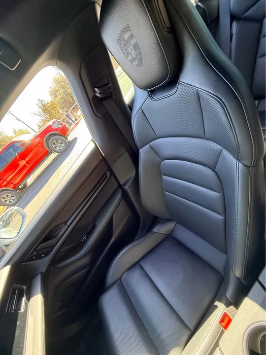 2022 Porsche Taycan 4S - Image 9 of 14