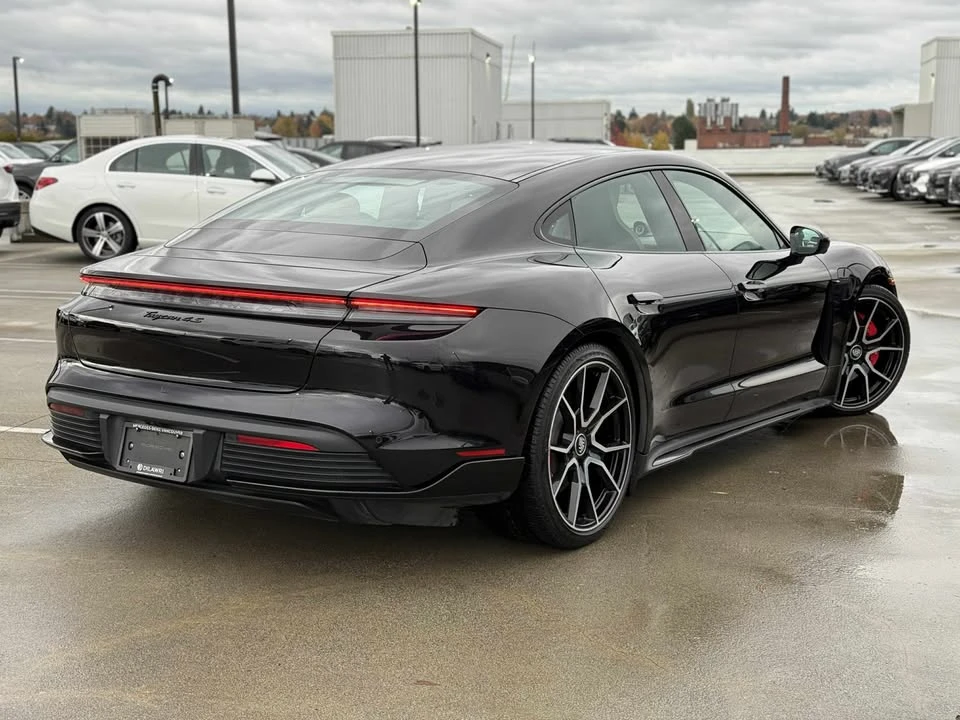 2022 Porsche Taycan 4S - Image 4 of 11