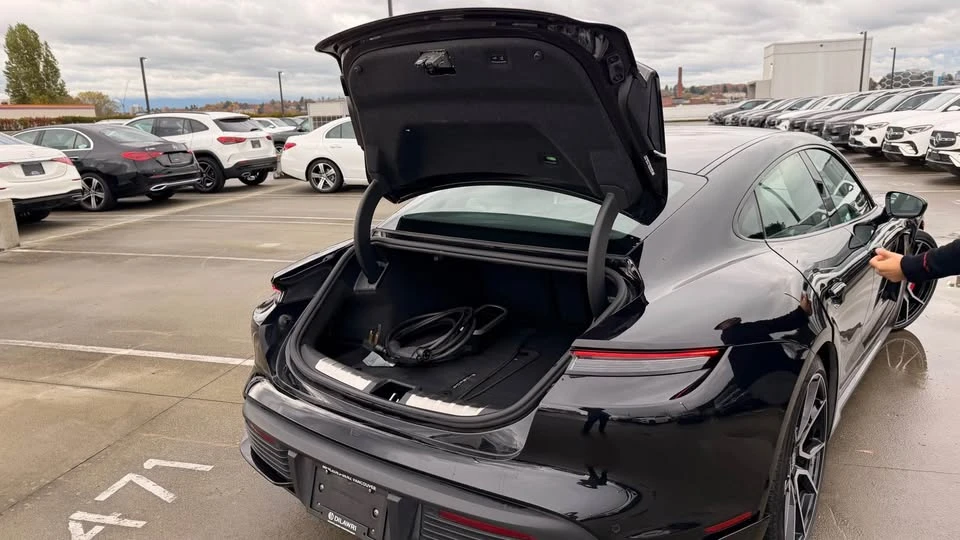 2022 Porsche Taycan 4S - Image 6 of 12