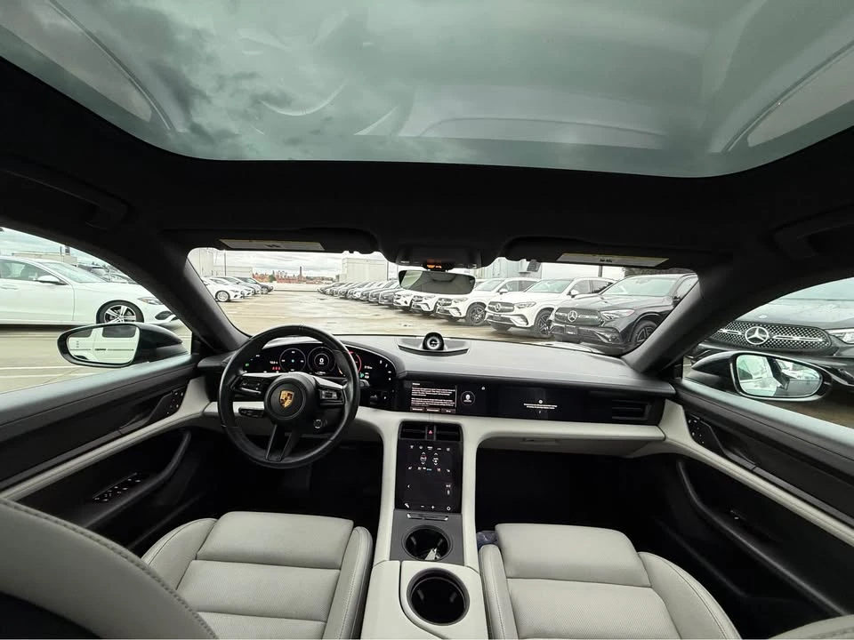 2022 Porsche Taycan 4S - Image 9 of 12