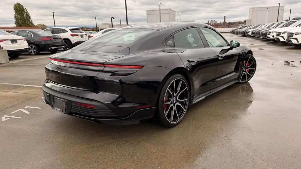 2022 Porsche Taycan 4S - Image 4 of 12