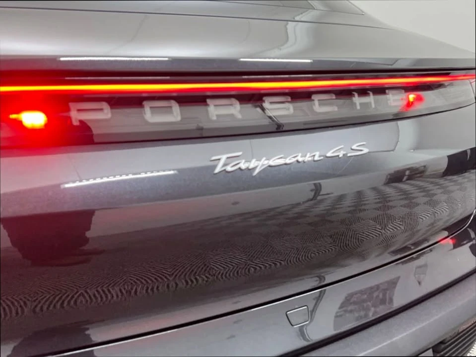 2022 Porsche Taycan 4S - Image 7 of 20