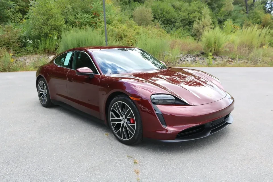2022 Porsche Taycan 4S - Image 3 of 5