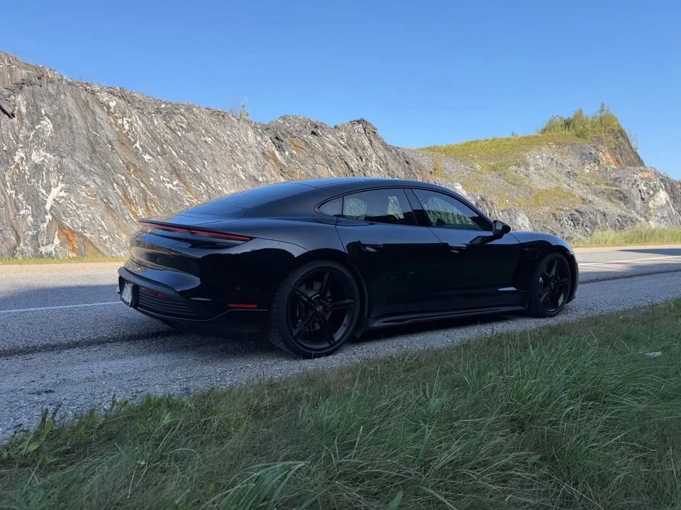 2022 Porsche Taycan 4S - Image 6 of 14