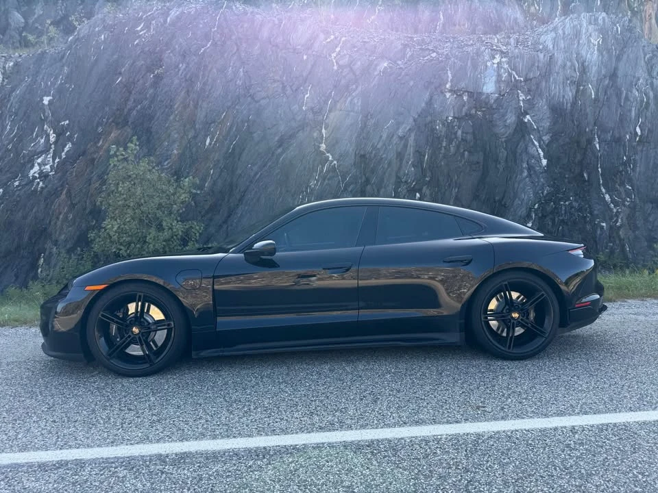 2022 Porsche Taycan 4S - Image 3 of 14