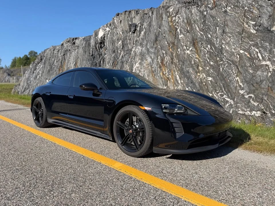 2022 Porsche Taycan 4S - Image 8 of 14