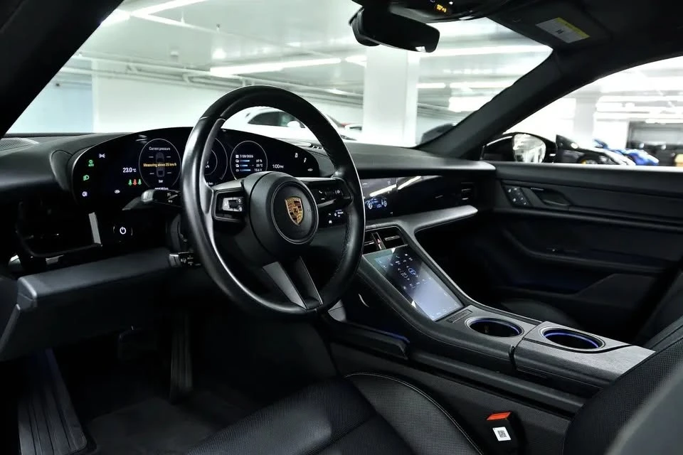 2022 Porsche Taycan 4S - Image 5 of 5