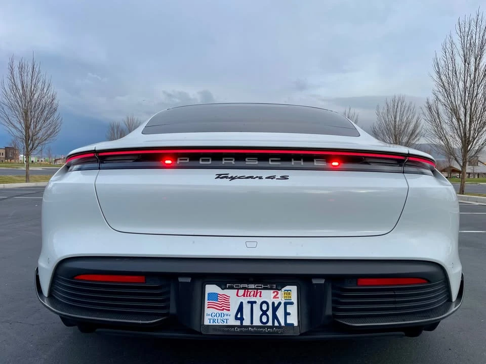 2022 Porsche Taycan 4S - Image 7 of 15