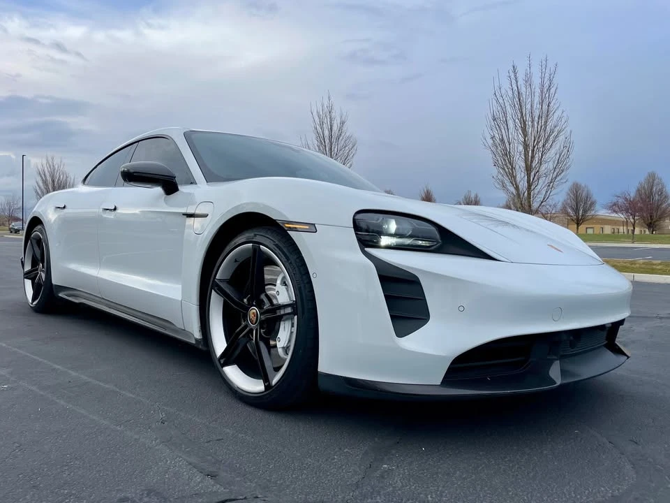 2022 Porsche Taycan 4S - Image 4 of 15