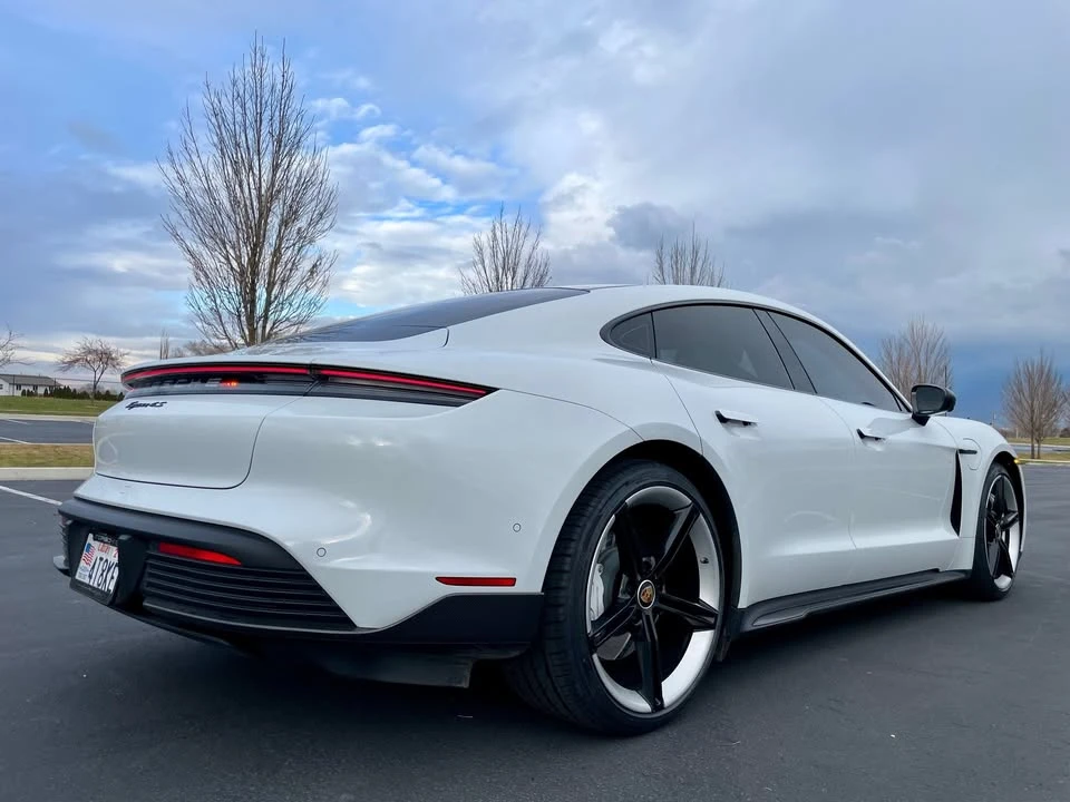 2022 Porsche Taycan 4S - Image 6 of 15