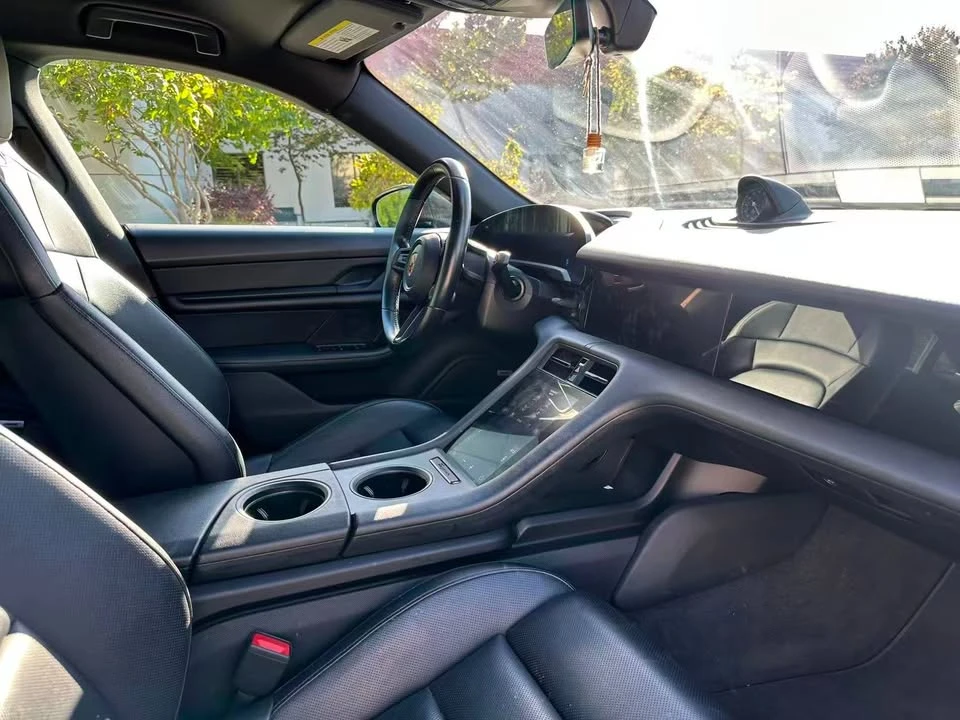 2022 Porsche Taycan - Image 4 of 9
