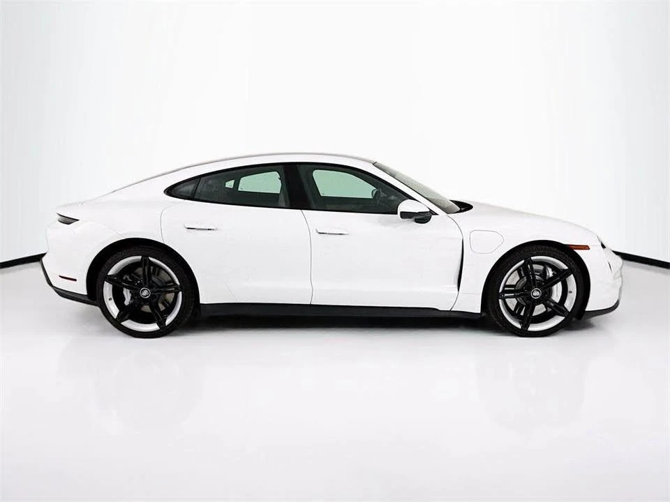 2022 Porsche Taycan - Image 5 of 20