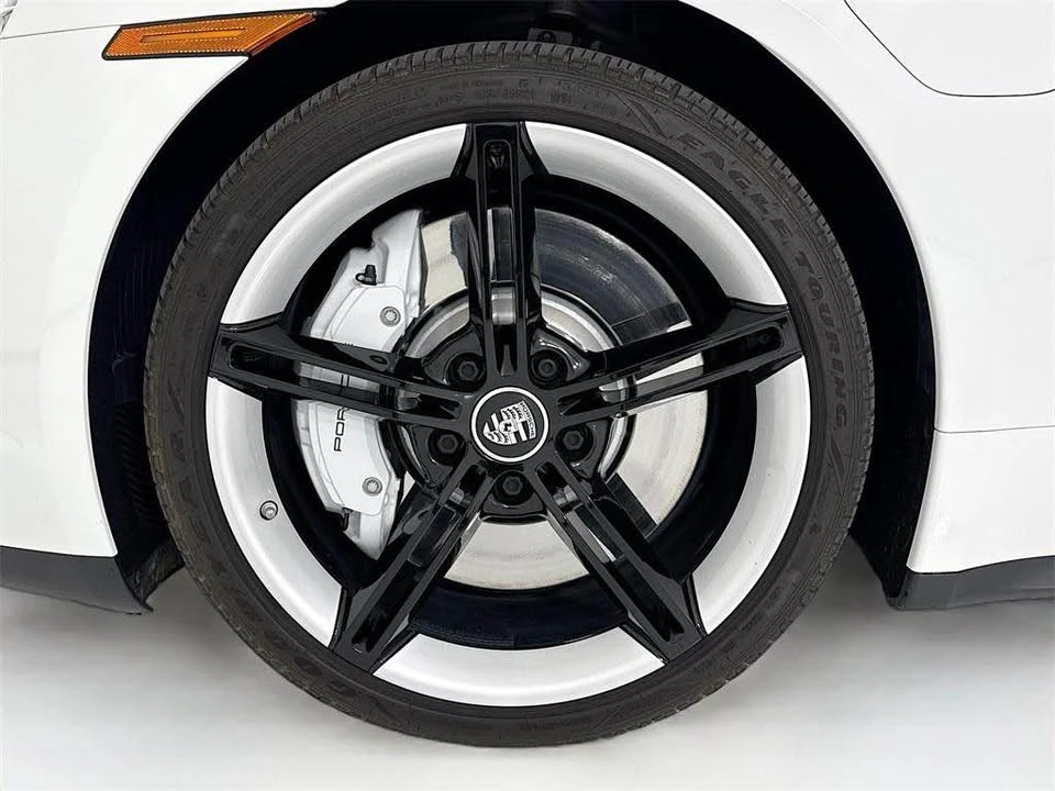 2022 Porsche Taycan - Image 7 of 20