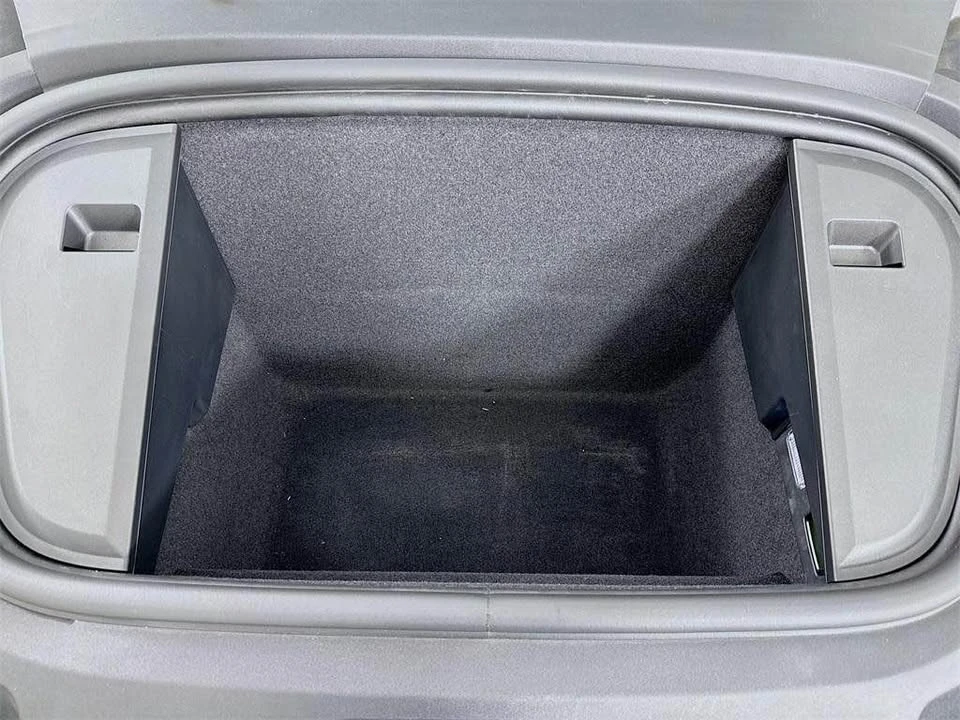 2022 Porsche Taycan - Image 19 of 20
