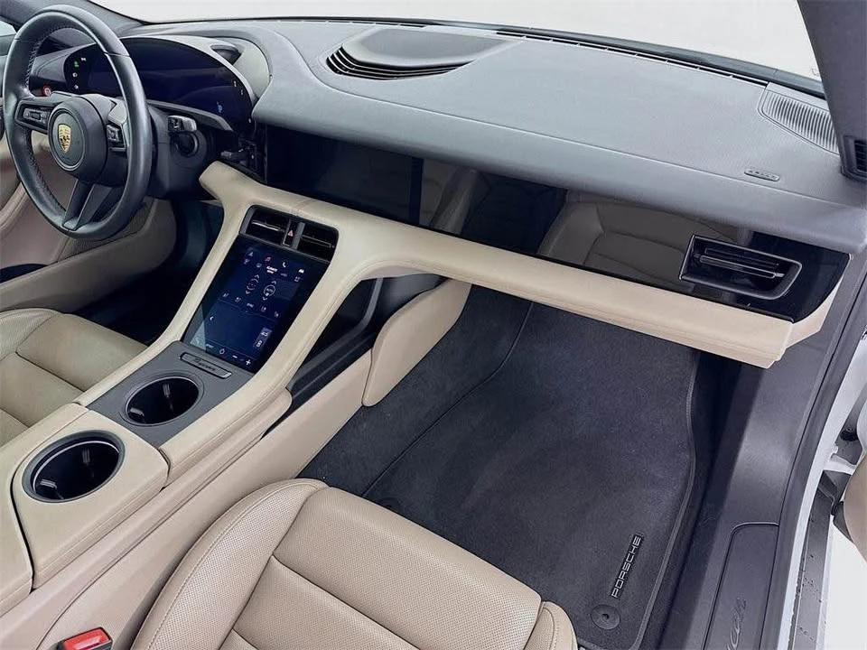 2022 Porsche Taycan - Image 18 of 20