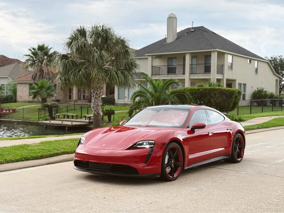 2022 Porsche Taycan - Image 2 of 9