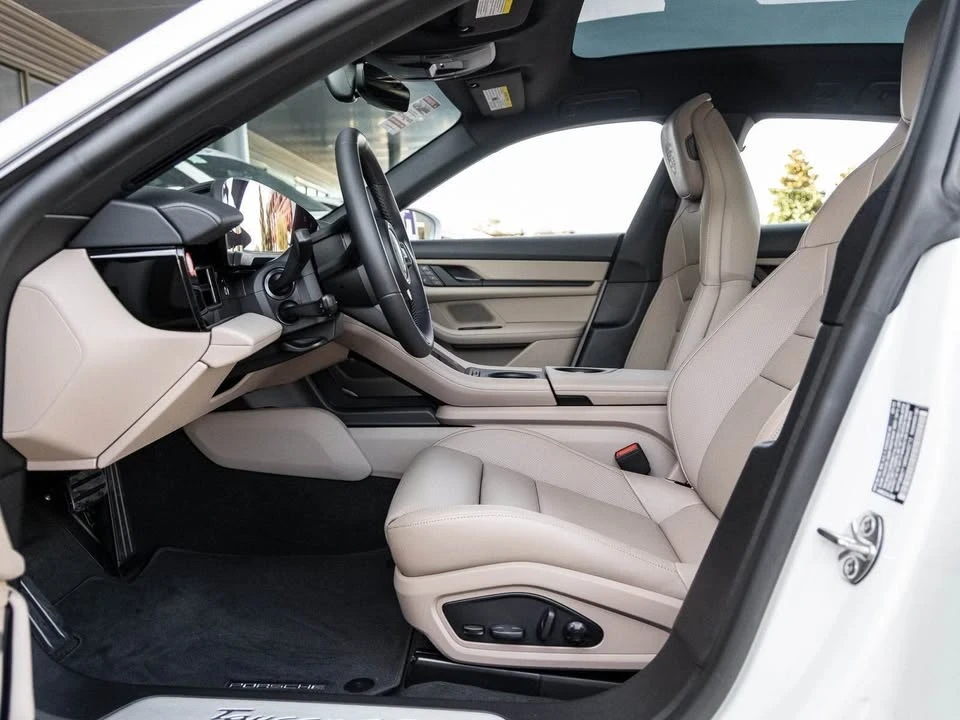 2022 Porsche Taycan - Image 4 of 8