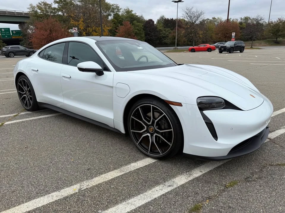 2022 Porsche Taycan - Image 3 of 20