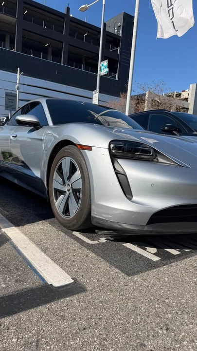 2022 Porsche Taycan - Image 3 of 3