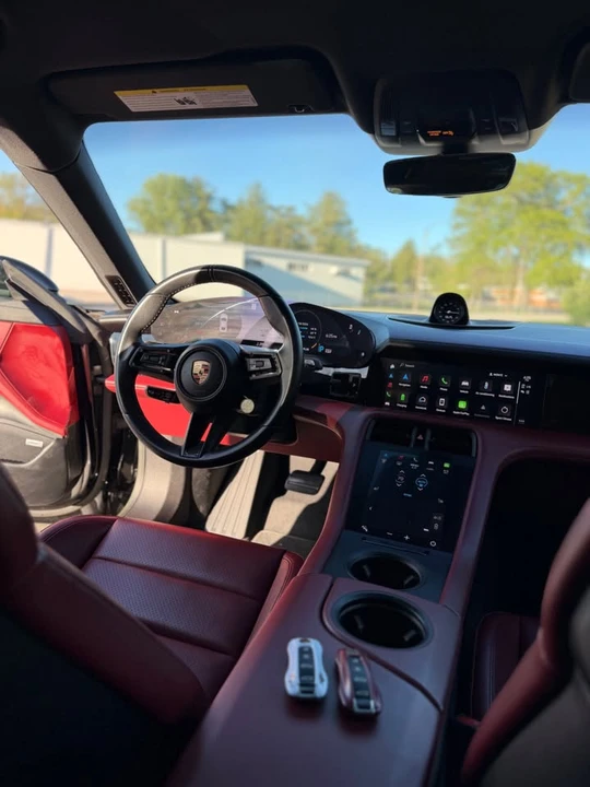 2022 Porsche Taycan - Image 10 of 20