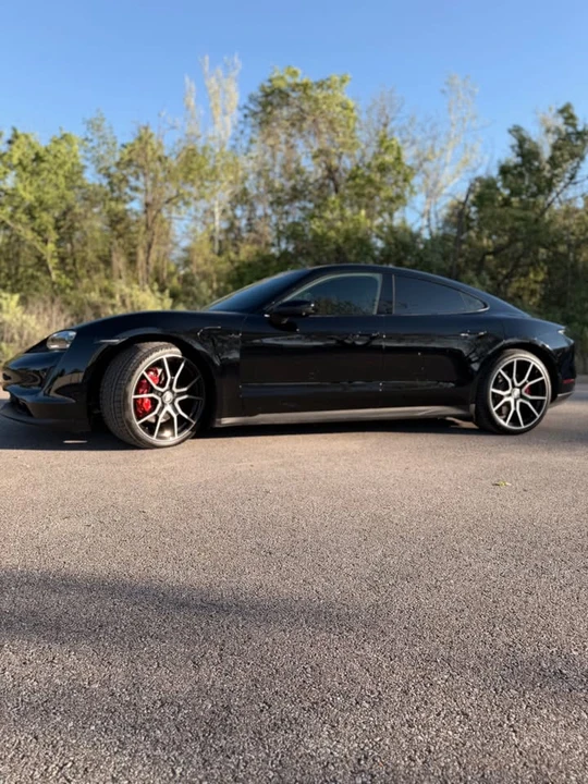 2022 Porsche Taycan - Image 4 of 20