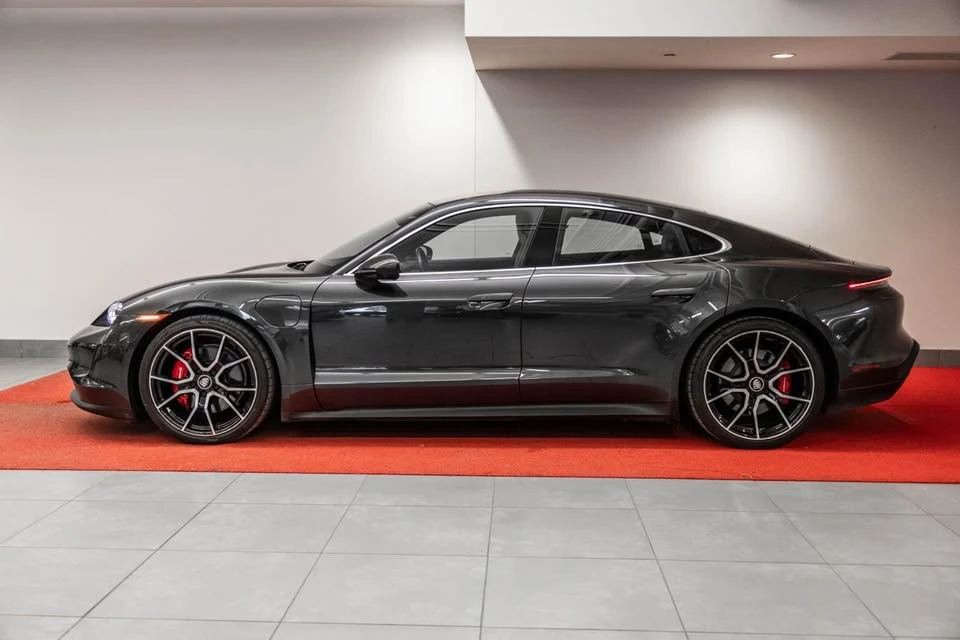 2022 Porsche Taycan - Image 5 of 10