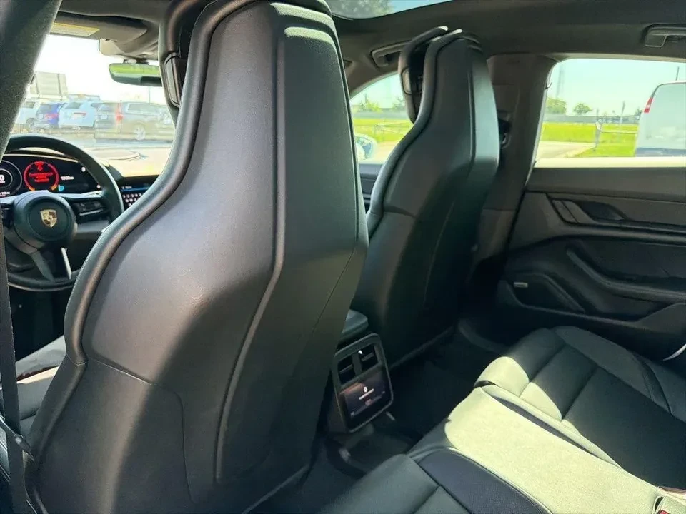 2022 Porsche Taycan - Image 9 of 18