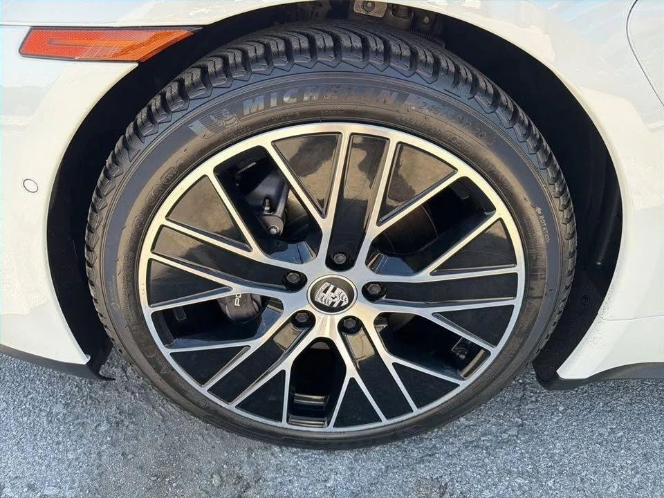 2022 Porsche Taycan - Image 6 of 18