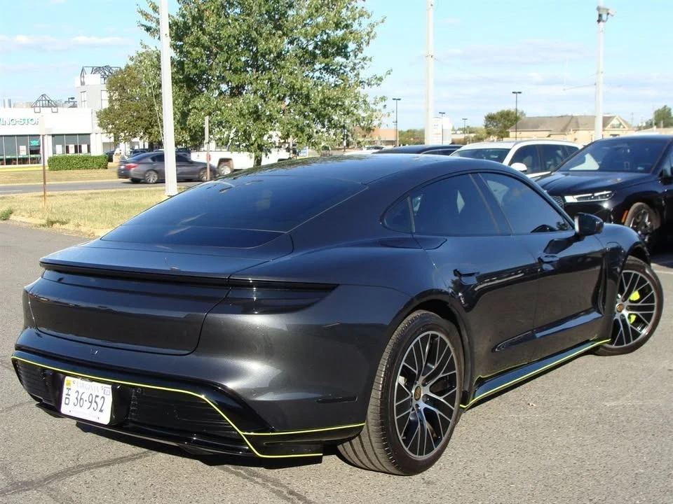 2022 Porsche Taycan - Image 5 of 20