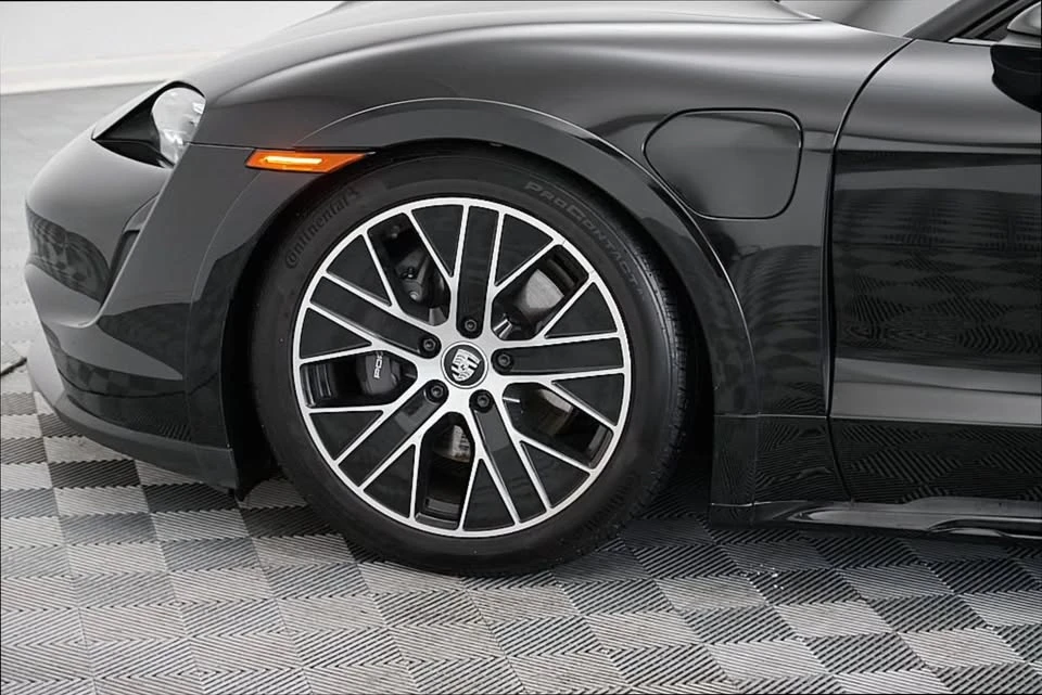 2022 Porsche Taycan 4 - Image 8 of 20