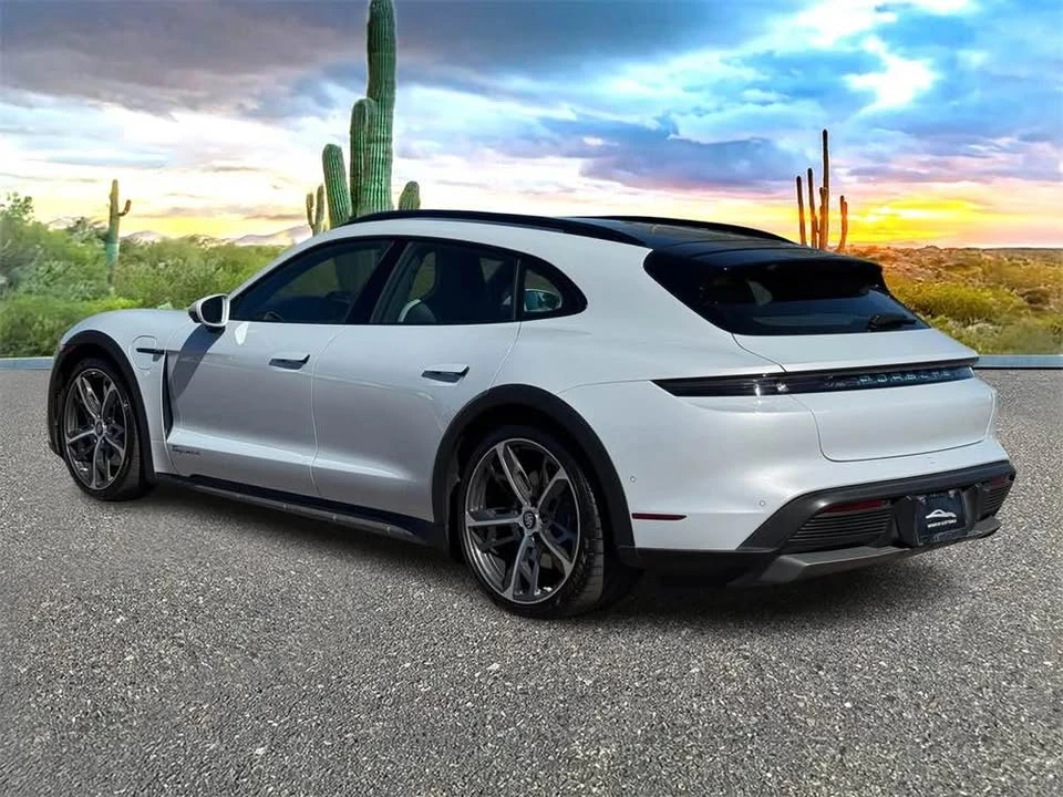 2022 Porsche Taycan 4 - Image 4 of 8