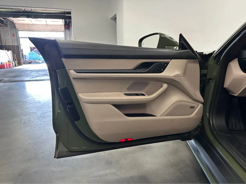 2022 Porsche Taycan - Image 10 of 20