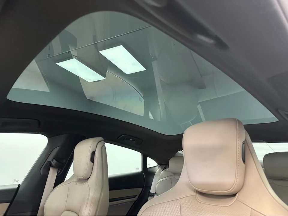 2022 Porsche Taycan - Image 15 of 20