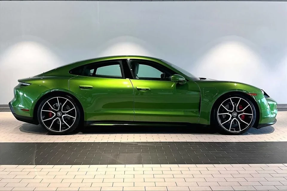 2022 Porsche Taycan 4S - Image 8 of 20